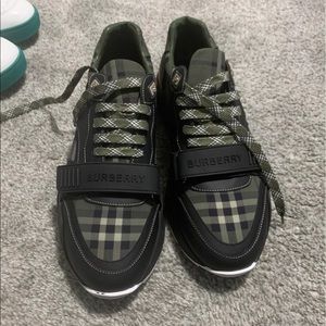 Burberry Ramsey Check Low-Top Sneakers